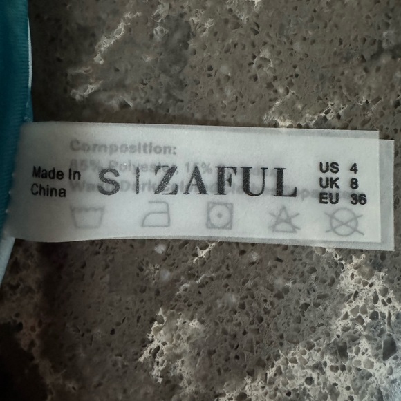 Adorable two piece - Picture 4 of 5